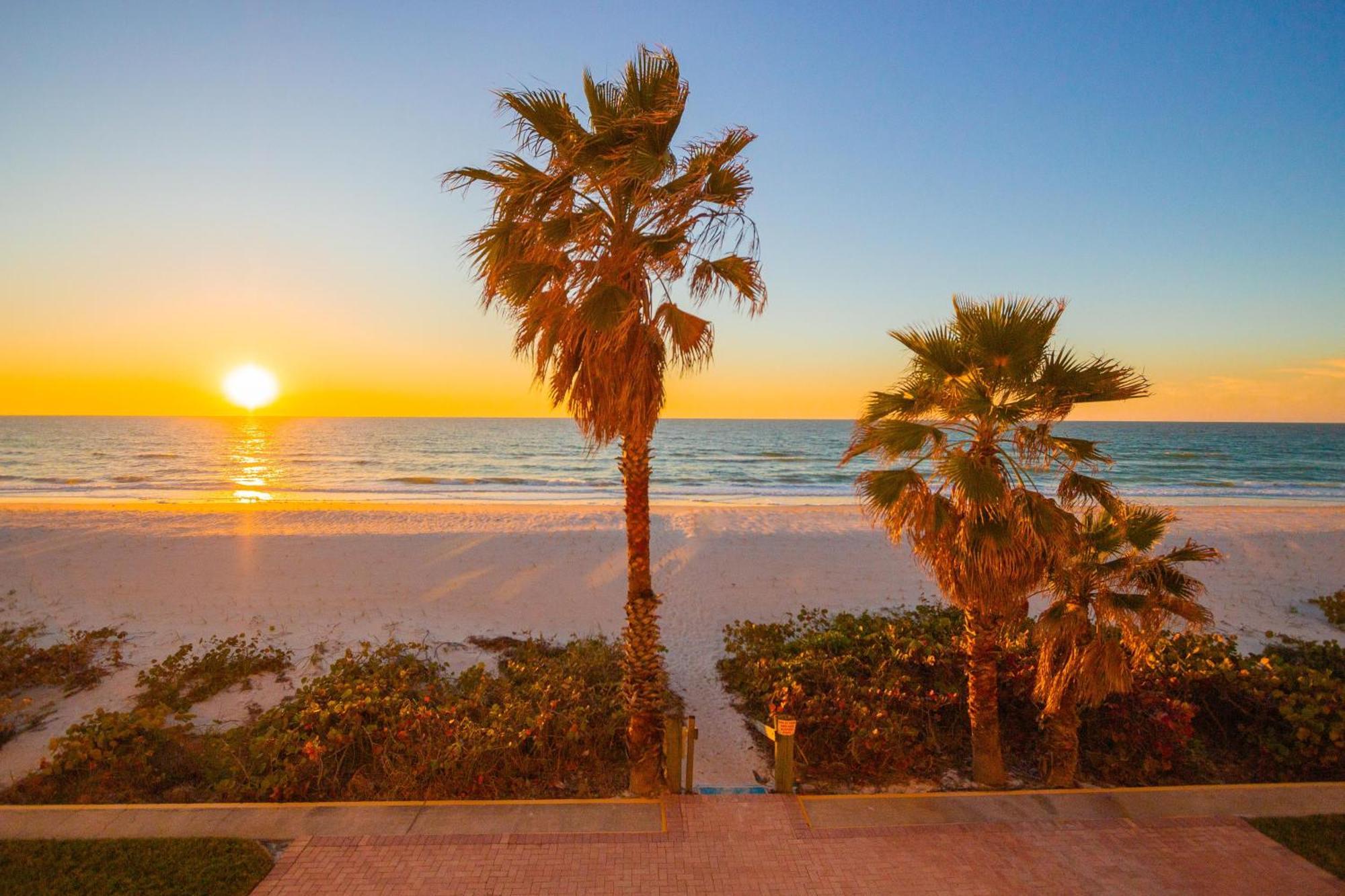 Beach Happy Clearwater Beach Exterior photo